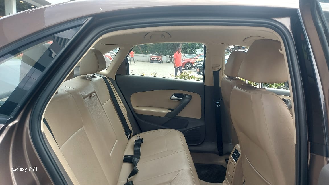 Volkswagen Vento(2015-2019) Highline Diesel At